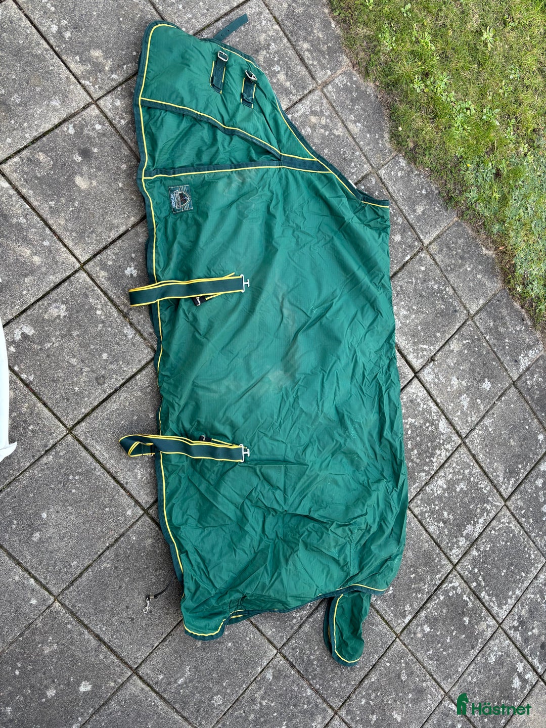 Täcken hästutrustning till salu: Vintertäcke 200g i Linghem - Annons 1