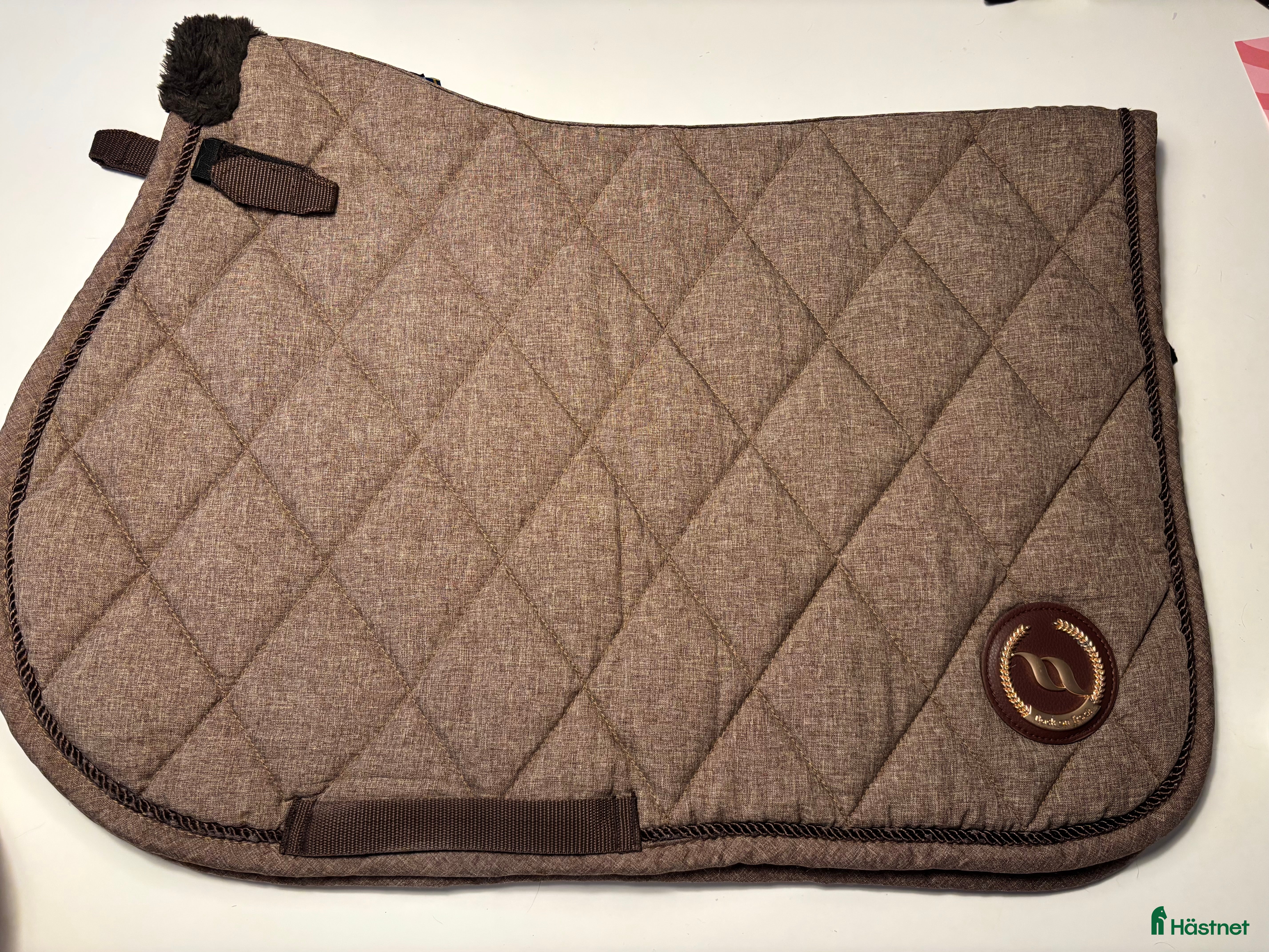 Schabrak &amp; Vojlockar hästutrustning till salu: Back on Track hoppschabrak  i Lidingö - Annons 19