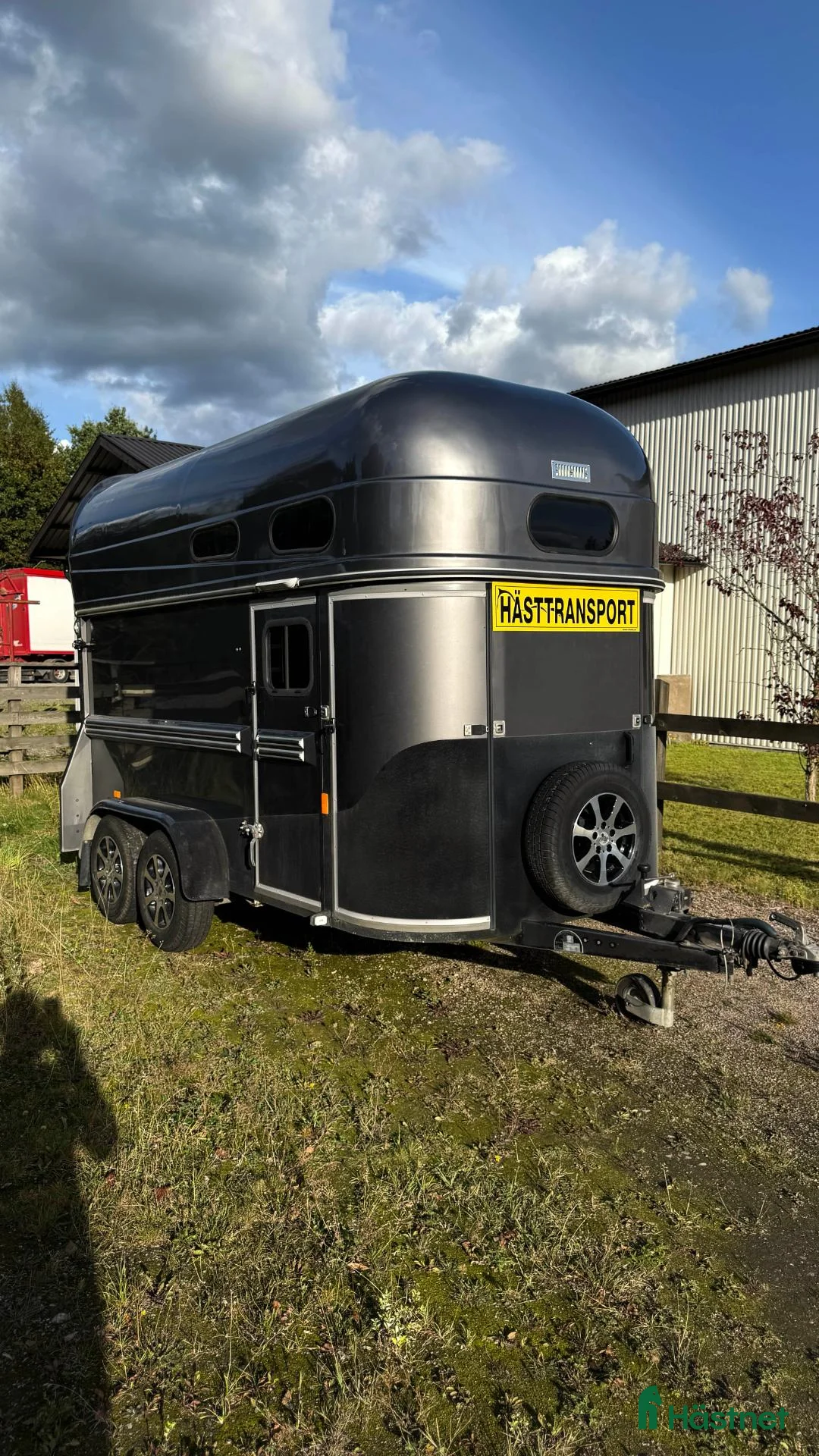 Hästtransporter  fordon & transport till salu: Välskött hästsläp i Skövde - Annons 1