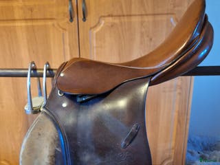 Sadlar hästutrustning till salu: Välskött Stübben Siegfried i Hörby - Annons 2