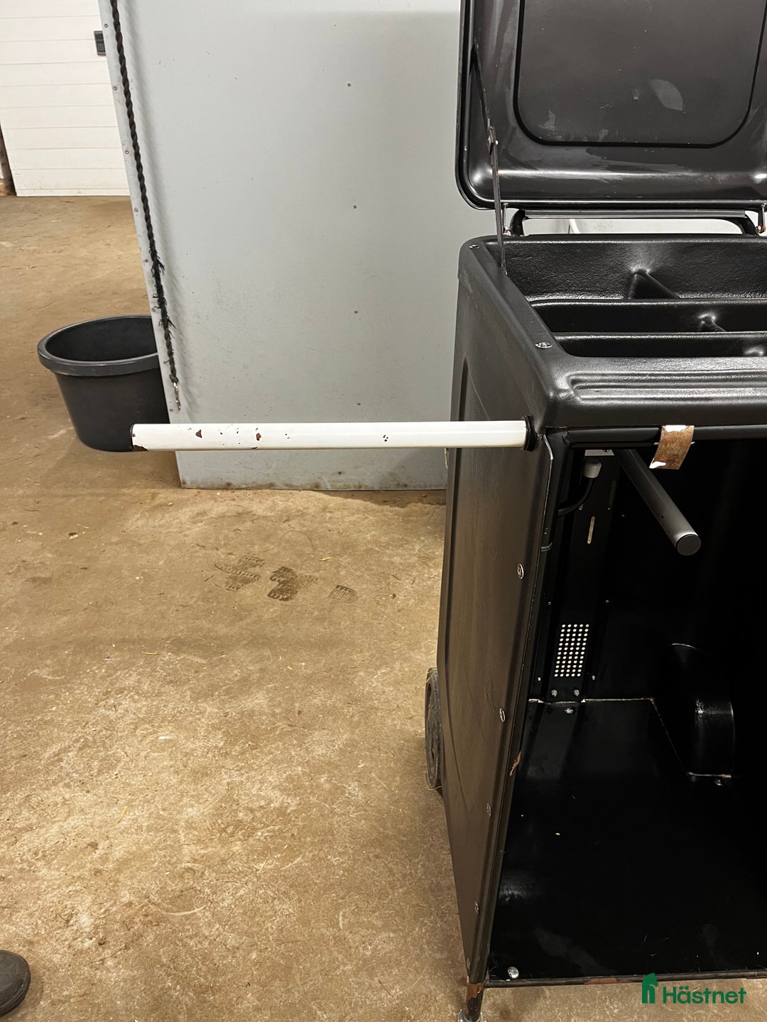 Övrig utrustning övrig utrustning till salu: Svart sadelskåp  - Annons 9