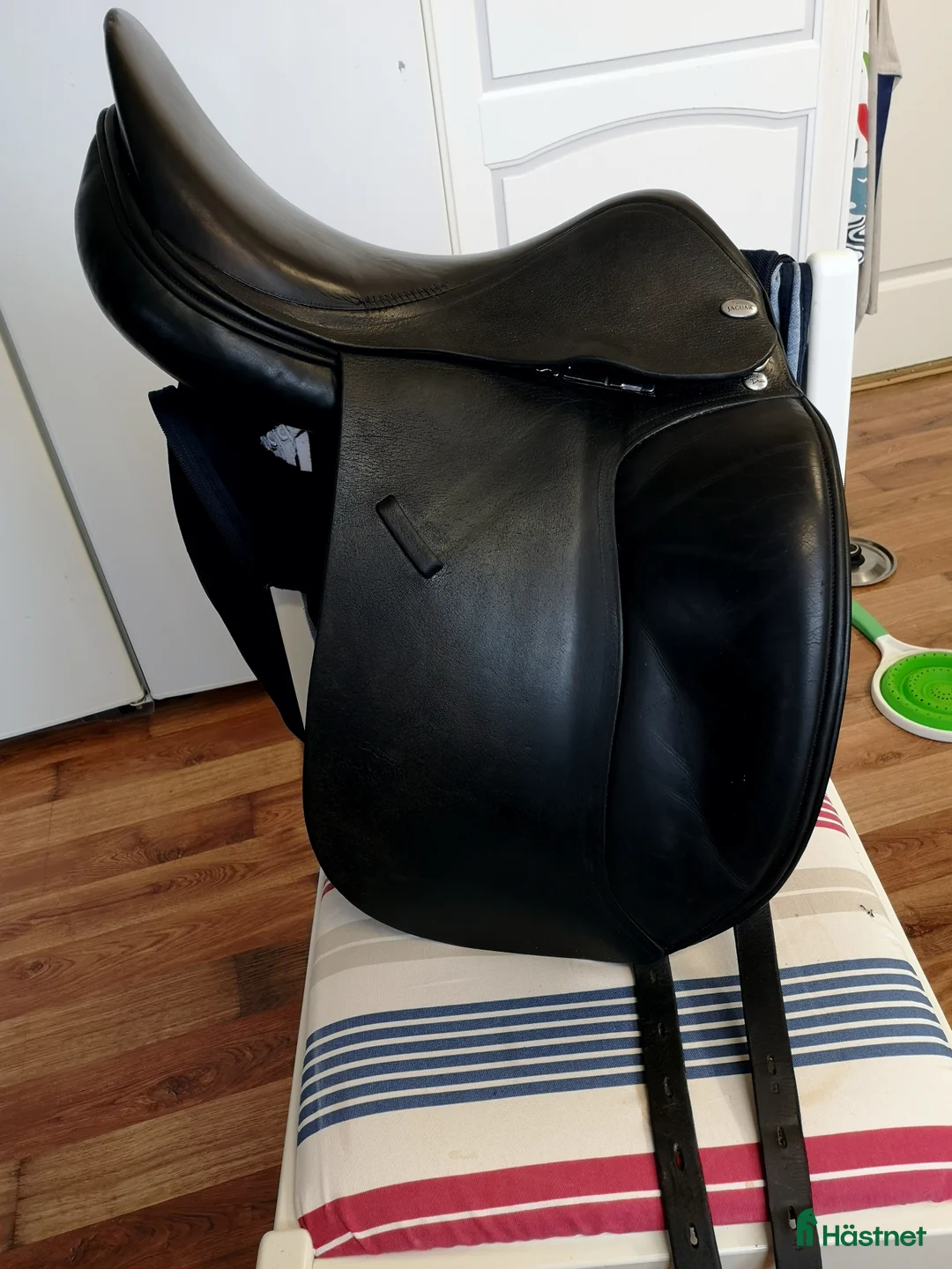 Sadlar hästutrustning till salu: Jaguar XKC Deep Seat, dressyrsadel i Vattholma - Annons 2