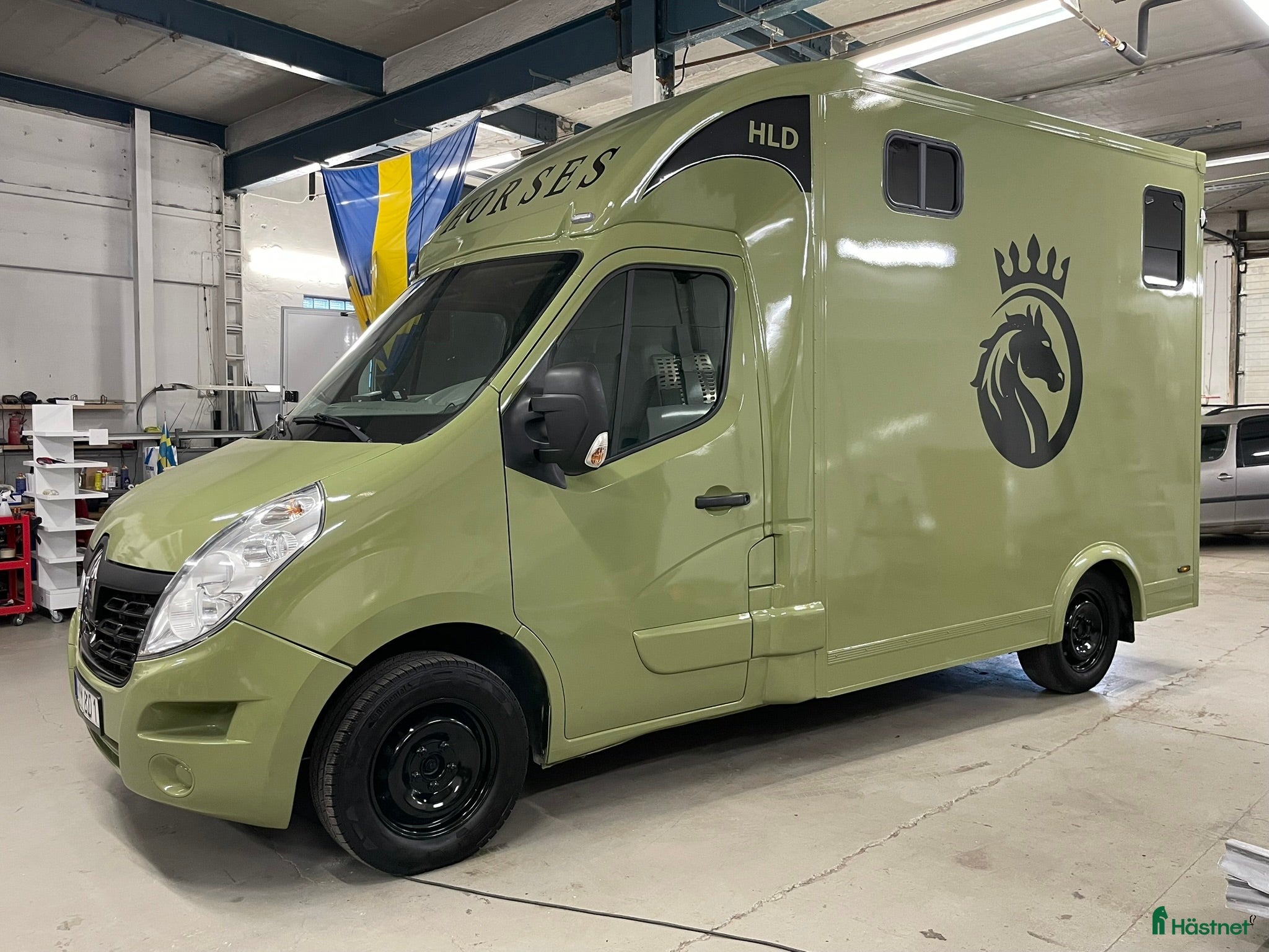 Hästlastbilar  fordon & transport till salu: Renault Master Hästlastbil B-kort. Lastvikt 1100kg - Annons 1