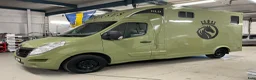 Hästlastbilar  fordon & transport till salu: Renault Master Hästlastbil B-kort. Lastvikt 1100kg - Annons 1
