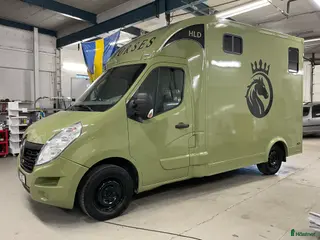 Hästlastbilar fordon & transport till salu: Renault Master Hästlastbil B-kort. Lastvikt 1100kg - Annons 1