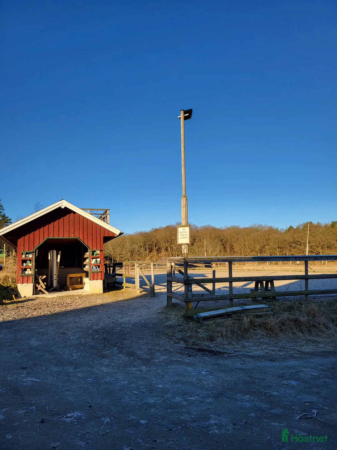  stallplats finnes: 3 lediga stallplatser i Kullavik i litet stall i Kullavik - Annons 2