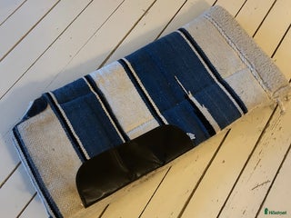 Schabrak & Vojlockar hästutrustning till salu: Westernpad utskuren och extra fyllning fram i Kungsbacka - Annons 21