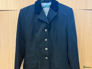 Jackor & Kavajer ryttarutrustning till salu: Svart kavaj i Vendelsö - Annons 22