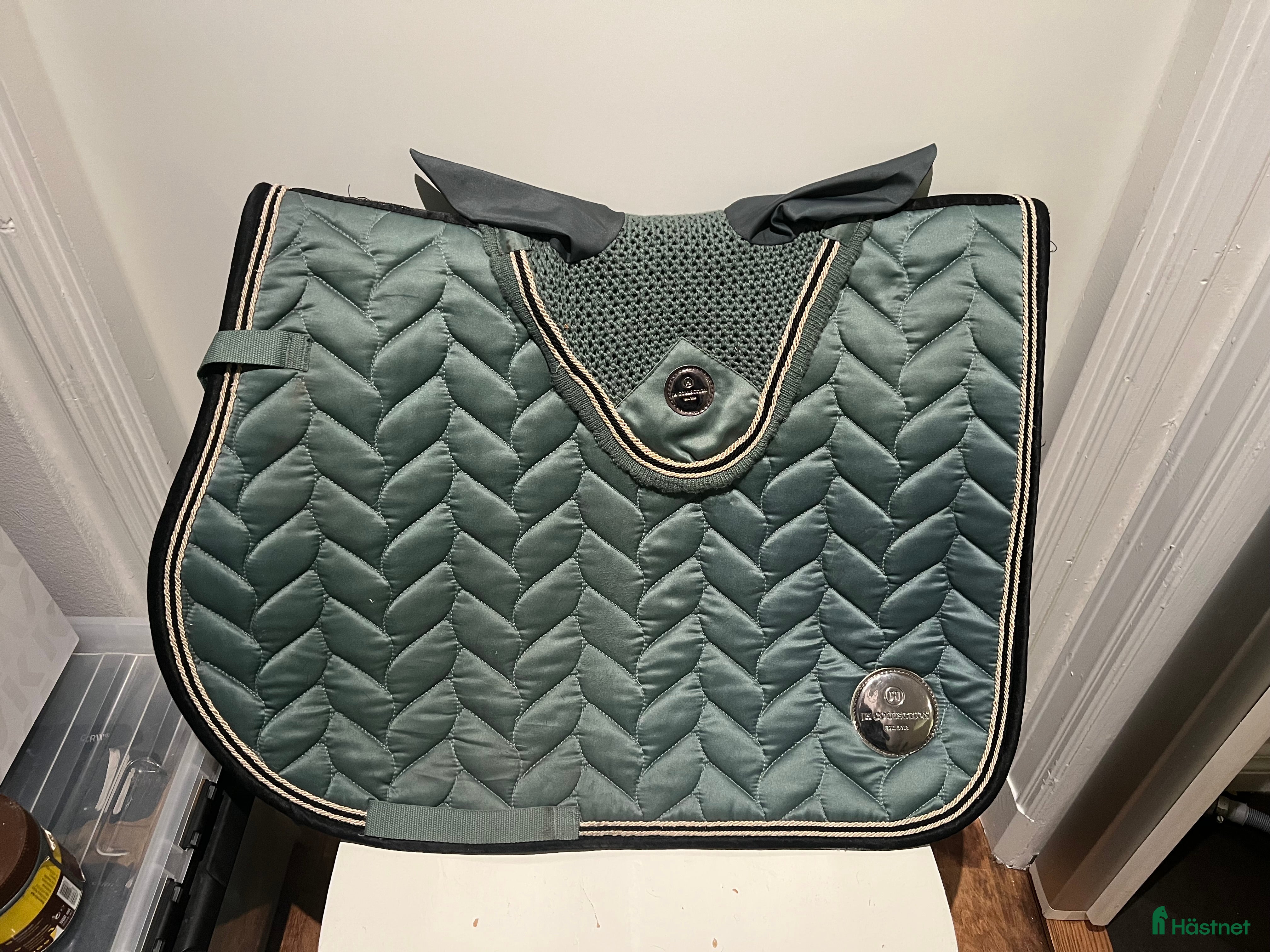 Schabrak & Vojlockar hästutrustning till salu: JH schabrak och huva  i Åre - Annons 18