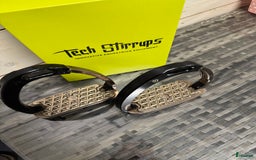 Stigbyglar hästutrustning till salu: Stigbyglar från Tech och Acavallo i Forshaga - Bild 2