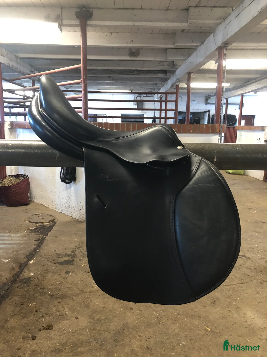 Sadlar hästutrustning till salu: Colbert Brothers hoppsadel - Annons 2