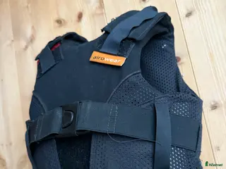 Säkerhetsvästar ryttarutrustning till salu: Airowear CXXS short i Staffanstorp - Annons 12