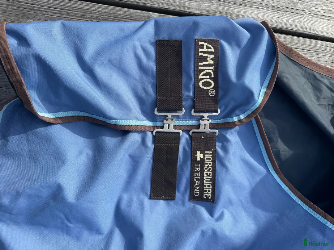 Täcken hästutrustning till salu: Amigo horsewear regntäcke  - Annons 3