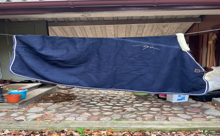 Täcken hästutrustning till salu i Vällingby - Annons 20