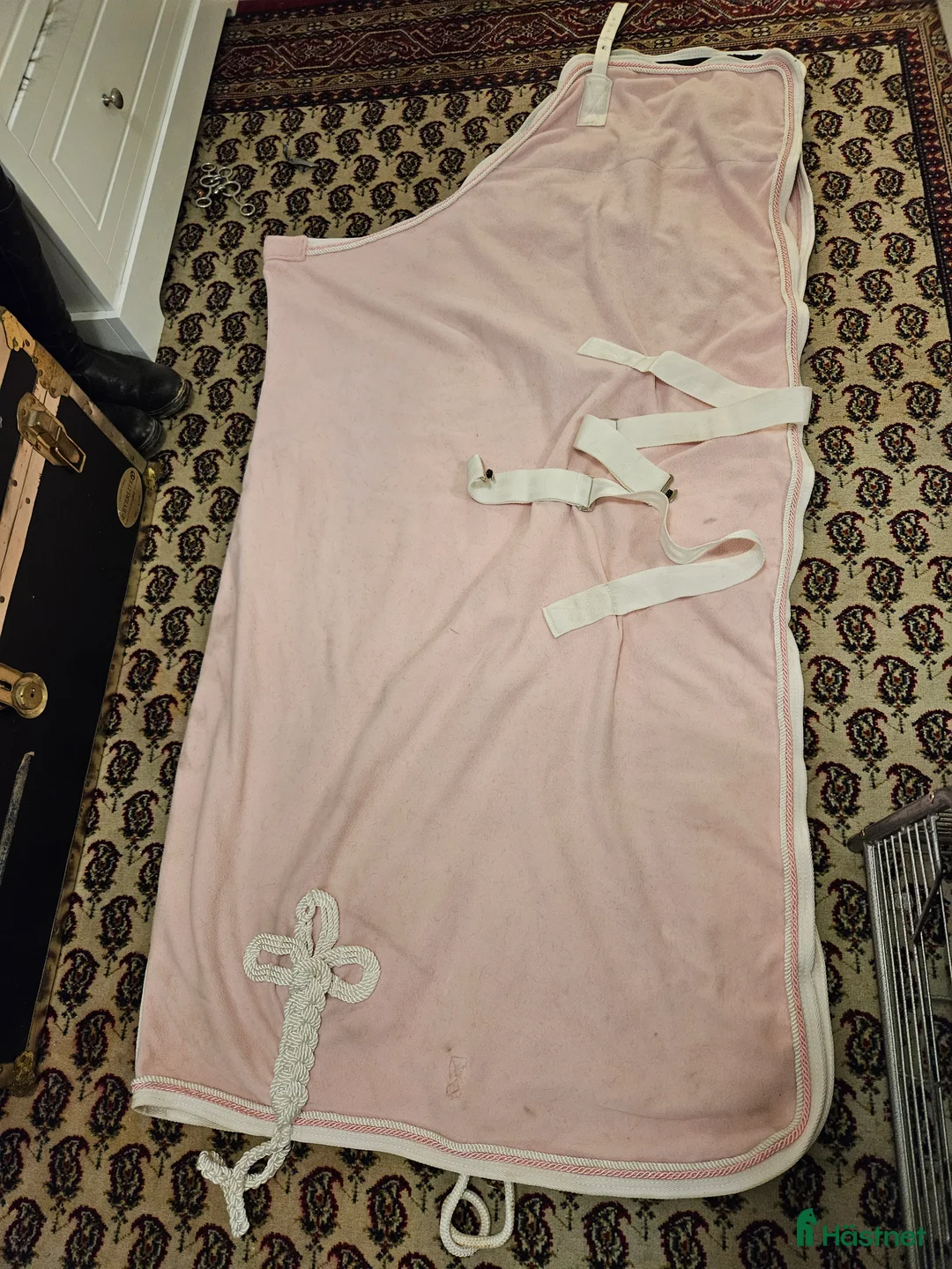 Täcken hästutrustning till salu: Babyrosa fleecetäcke 135 cm i Svärtinge - Annons 2