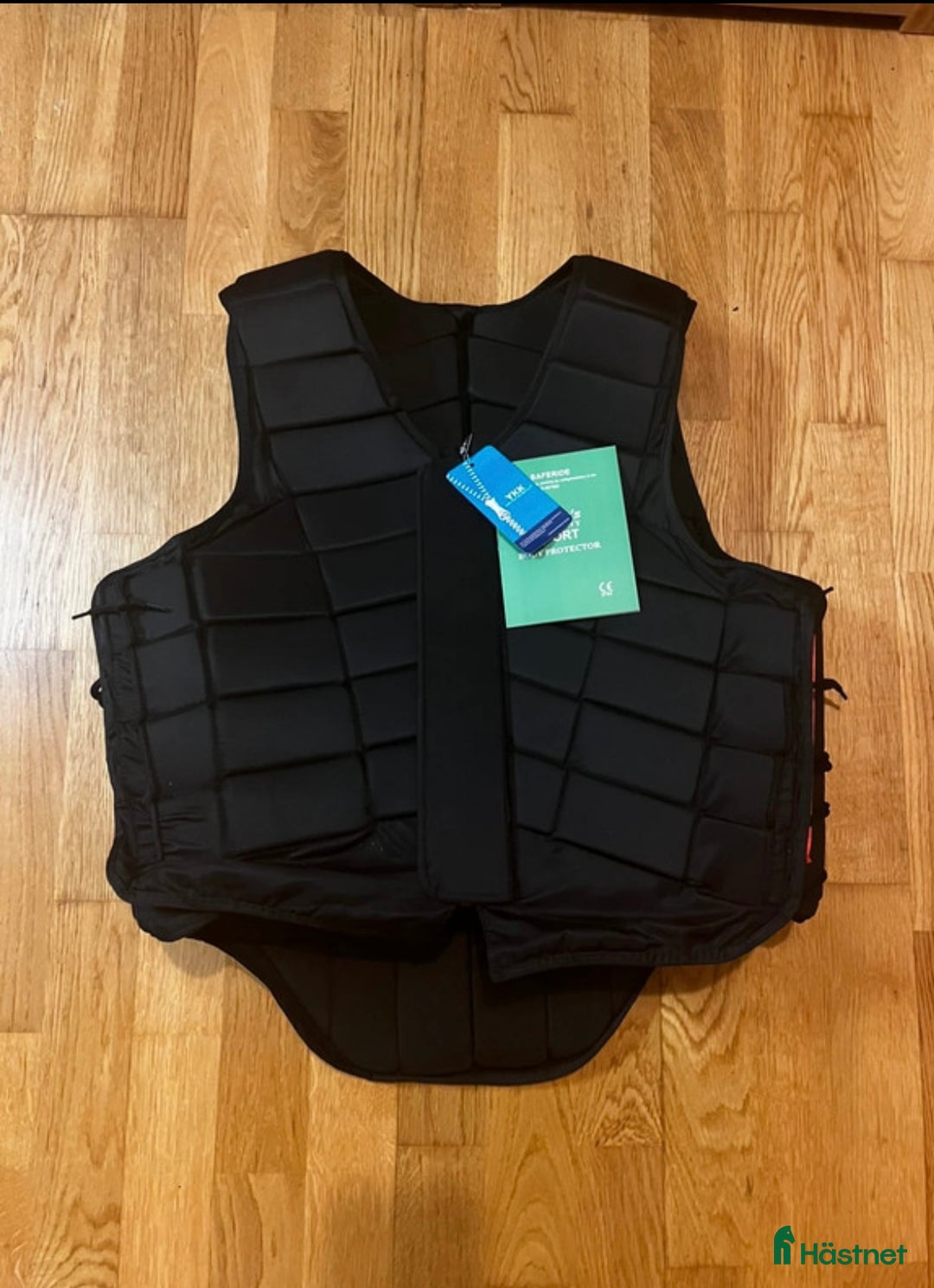 Säkerhetsvästar ryttarutrustning till salu: Oanvänd säkerhetsväst i Matfors - Annons 1