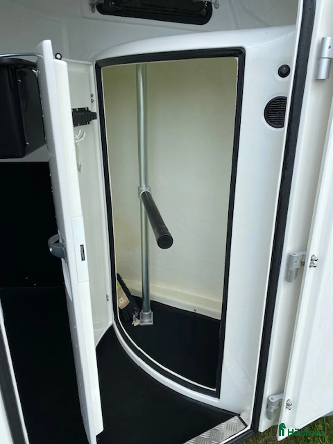 Hästtransporter  fordon & transport till salu: Hästtransport Clear round  i Kinnarumma - Annons 8