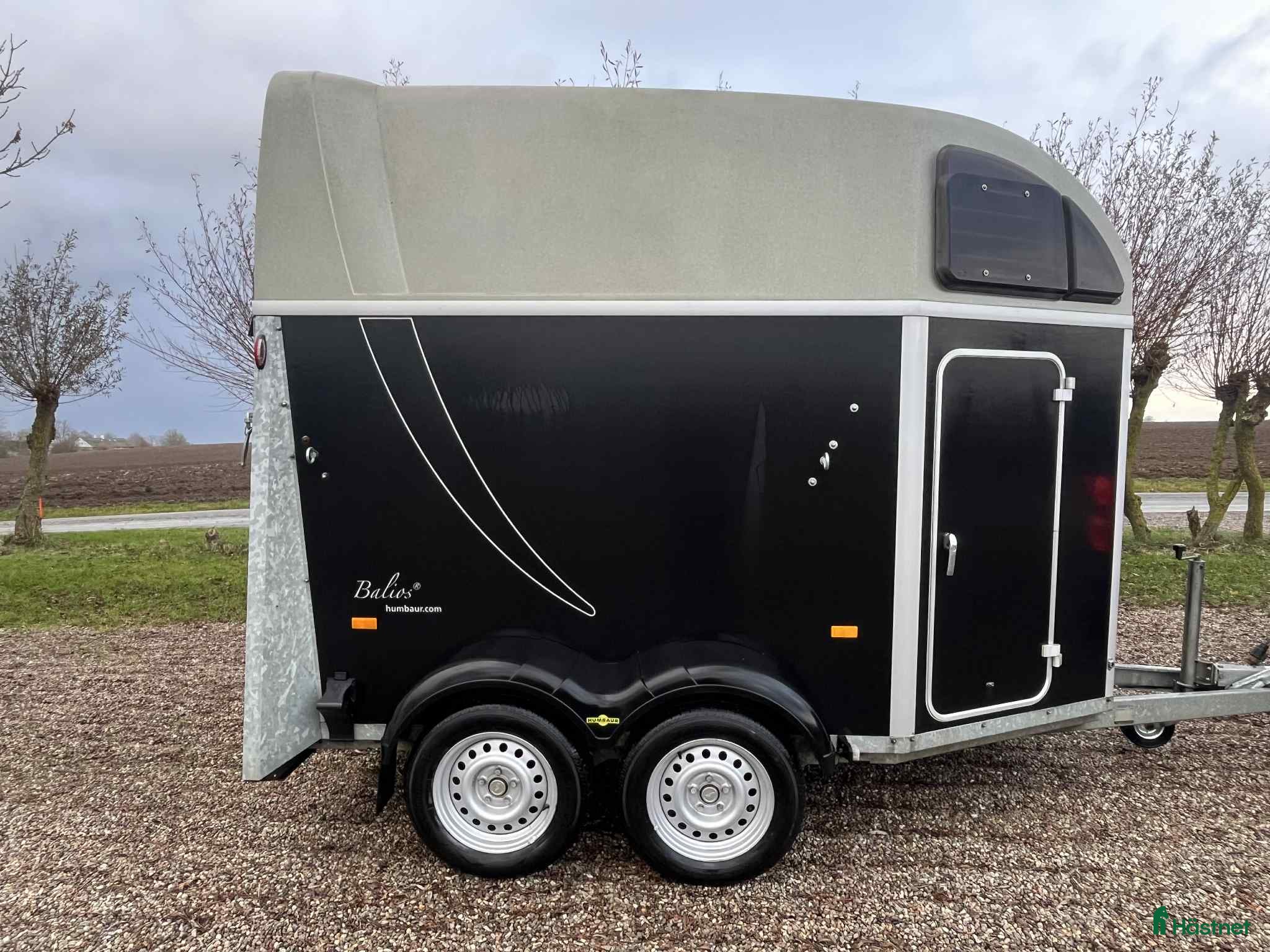 Hästtransporter  fordon & transport till salu: Nybesiktad & nyservad hästtransport ifrån Humbaur - Annons 2