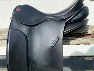 Sadlar hästutrustning Fin dressyrsadel i Genarp - Annons 3