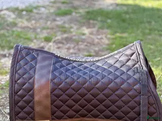 Schabrak & Vojlockar hästutrustning till salu: Super fint Equestrian Stockholm schabrak! i Västervik - Annons 3