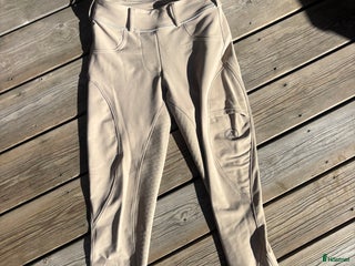 Ridbyxor ryttarutrustning till salu: Alequi Ridbyxor i Tyresö - Annons 2