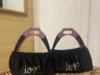 Stigbyglar hästutrustning Rosa Lippo stigbyglar - Annons 1