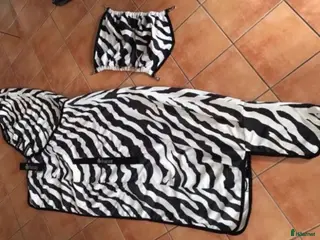Täcken hästutrustning Bucas Sweet-Itch Zebra 140cm - Annons 6