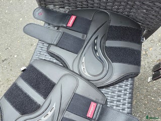 Benskydd hästutrustning till salu: LeMieux benskydd i Bodafors - Annons 3