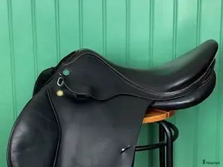 Sadlar hästutrustning Appaloosa / Prestige flatbackssadel i Falun - Annons 2