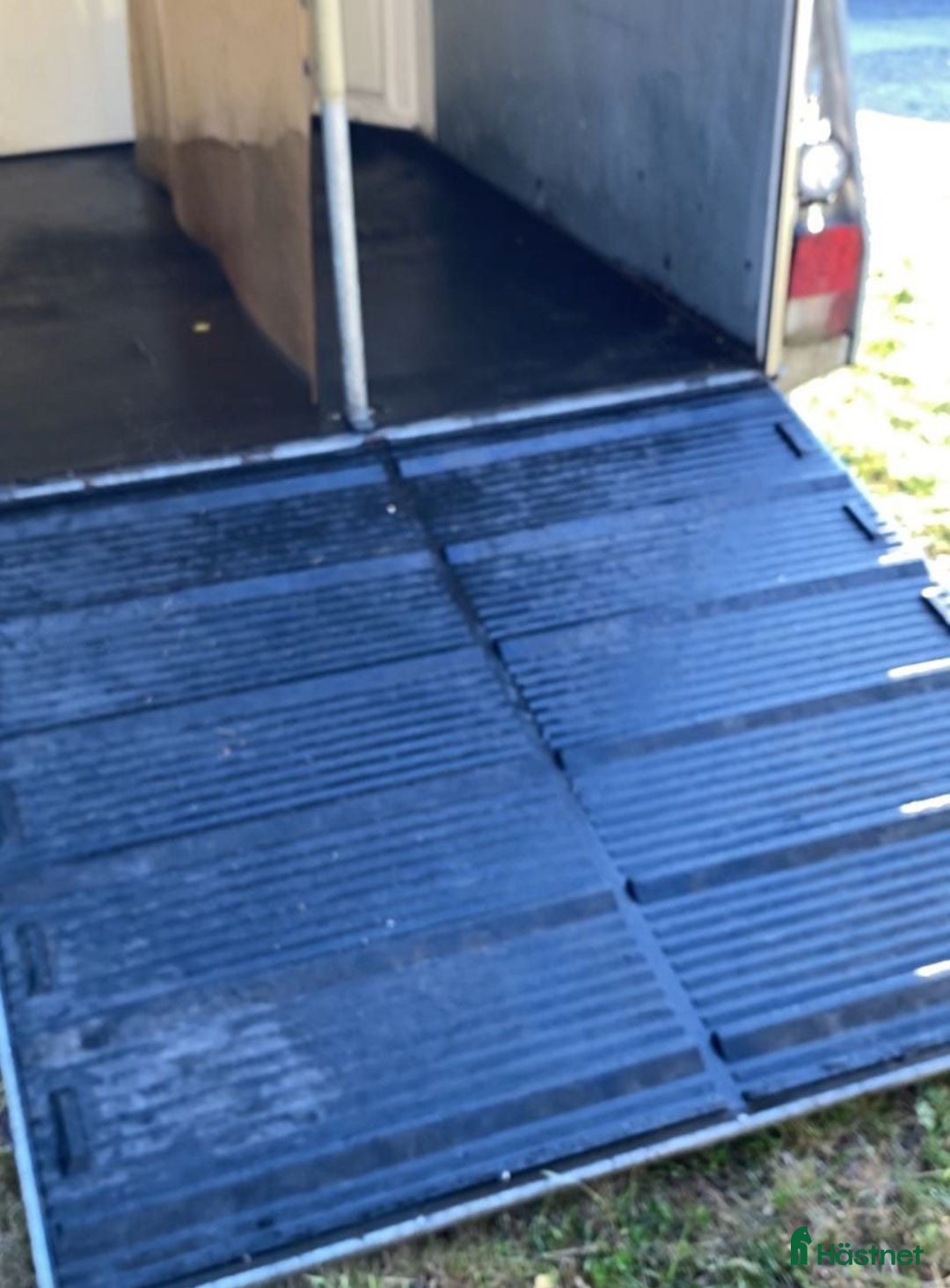 Hästtransporter  fordon & transport till salu: Böckmann Comfort S 2008 | 1 090 kg lastvikt - Annons 3