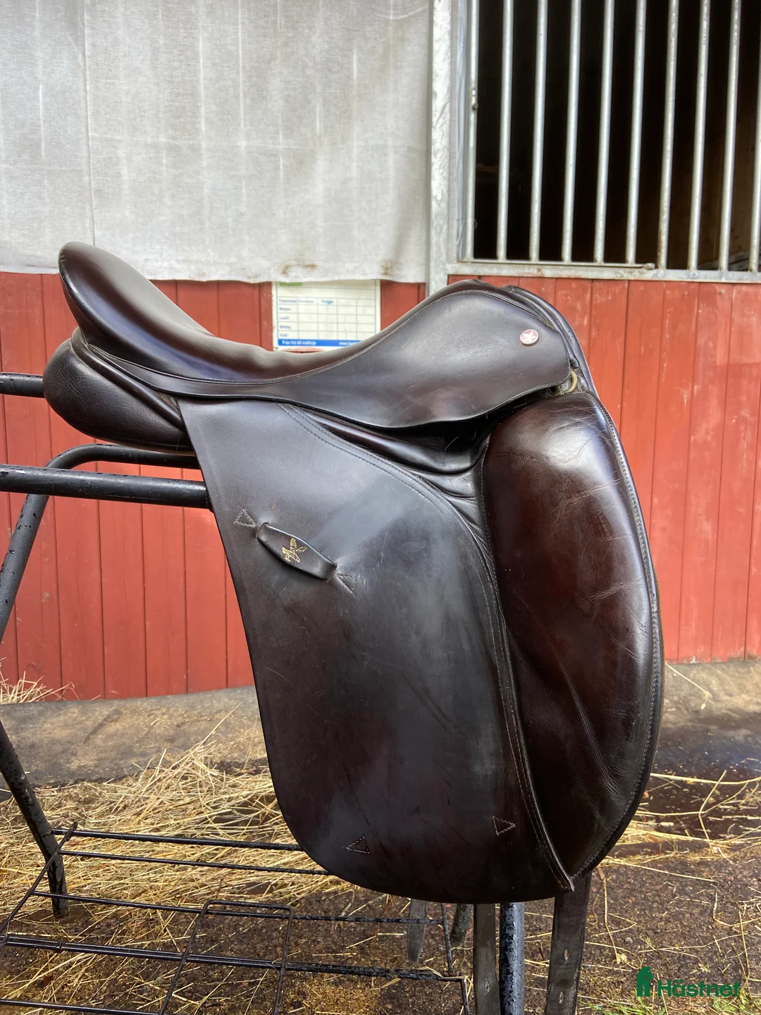 Sadlar hästutrustning till salu: Jeffries falcon dressyr  i Trönödal - Annons 1
