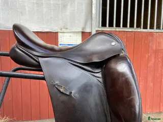 Sadlar hästutrustning Jeffries falcon dressyr i Trönödal - Annons 1
