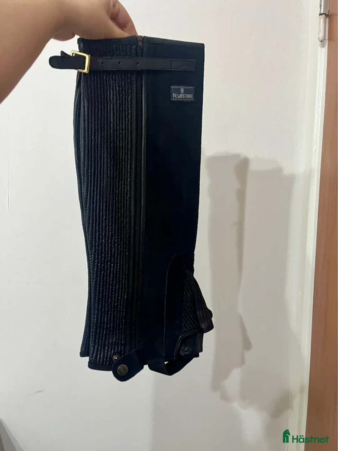 Övrig Ryttarutrustning ryttarutrustning till salu: NYA shortchaps svarta i Tumba - Annons 1