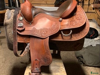 Sadlar hästutrustning till salu: Säljer Crates Surpreme Ladies Reiner i Råneå - Annons 1