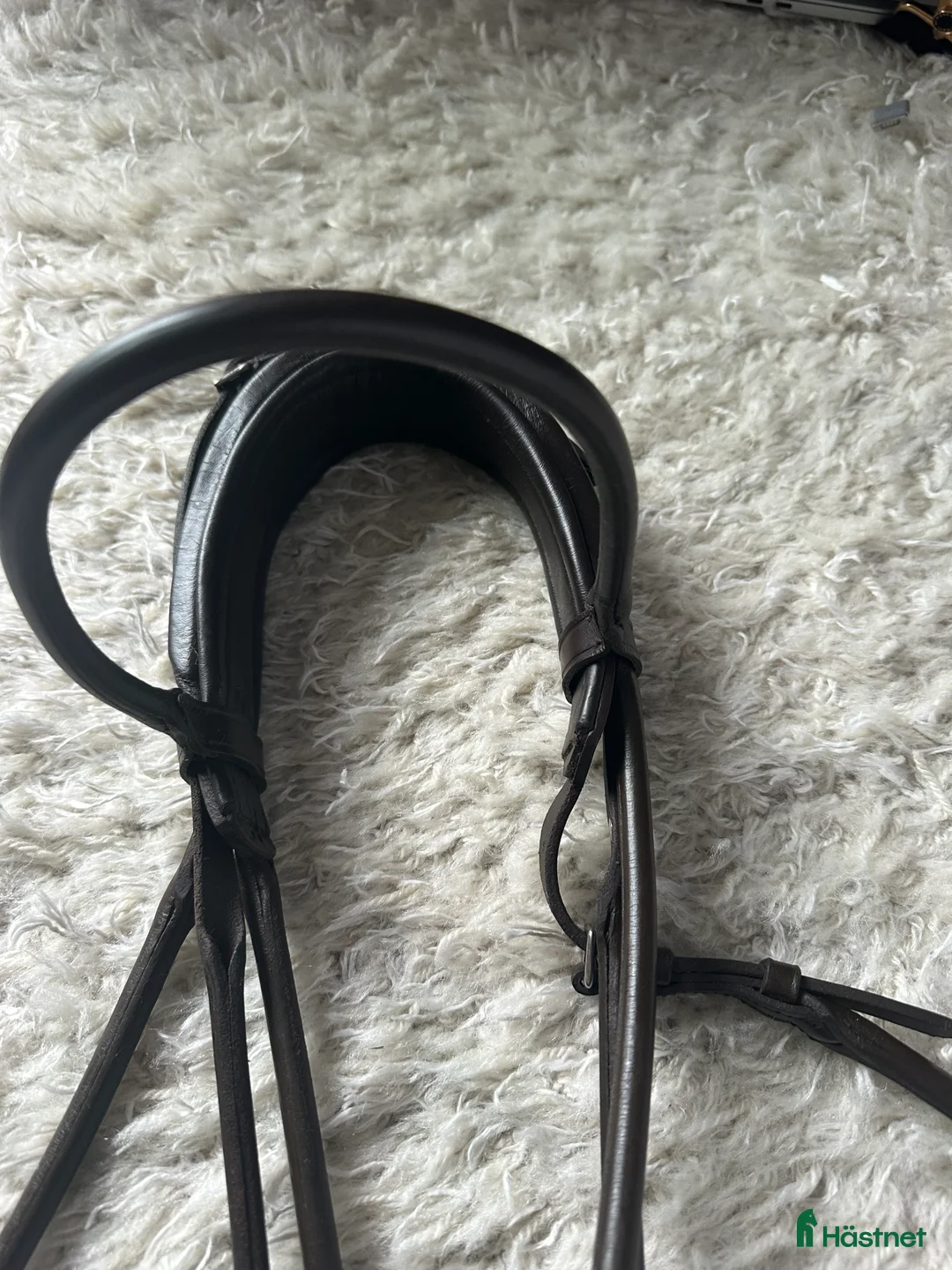 Träns hästutrustning till salu: Otto Schumacher - rundsytt träns i Stockholm - Annons 6