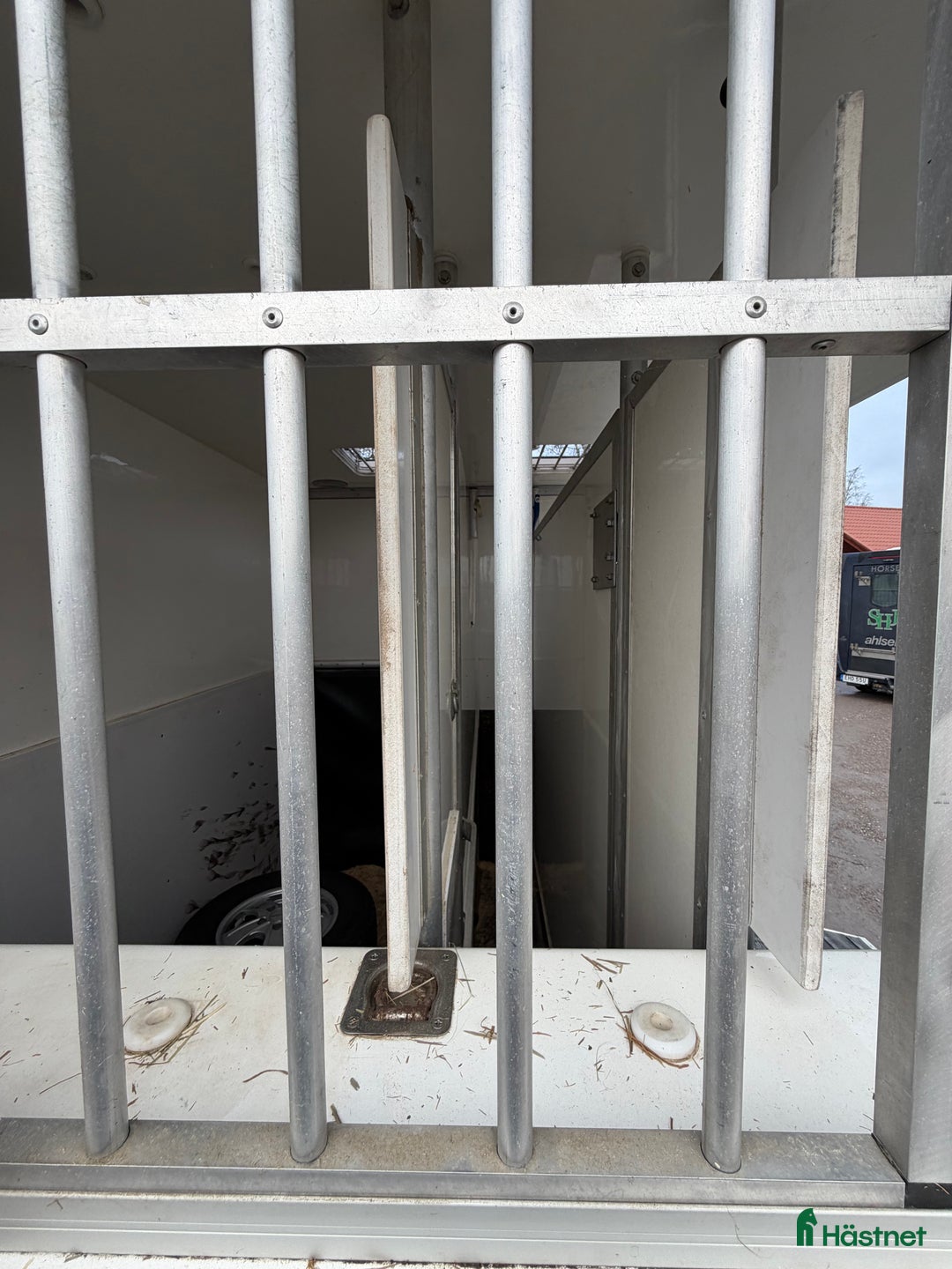 Hästlastbilar  fordon & transport till salu: Boj Hästlastbil med Bodel B-körkort  i Västerås - Annons 11