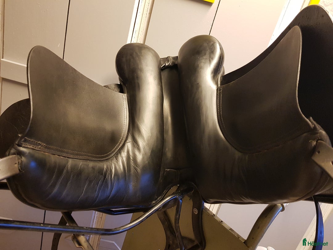 Sadlar hästutrustning till salu: Stall Akur Taktur (tillverkad av silhouette) i Söråker - Annons 6