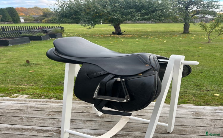 Sadlar hästutrustning till salu i Norrköping - Annons 7