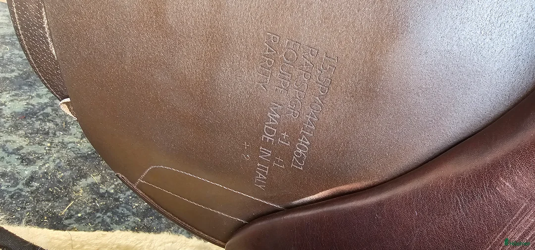 Sadlar hästutrustning till salu: Equipe Rarity Grip 15,5" i Skultuna - Annons 4