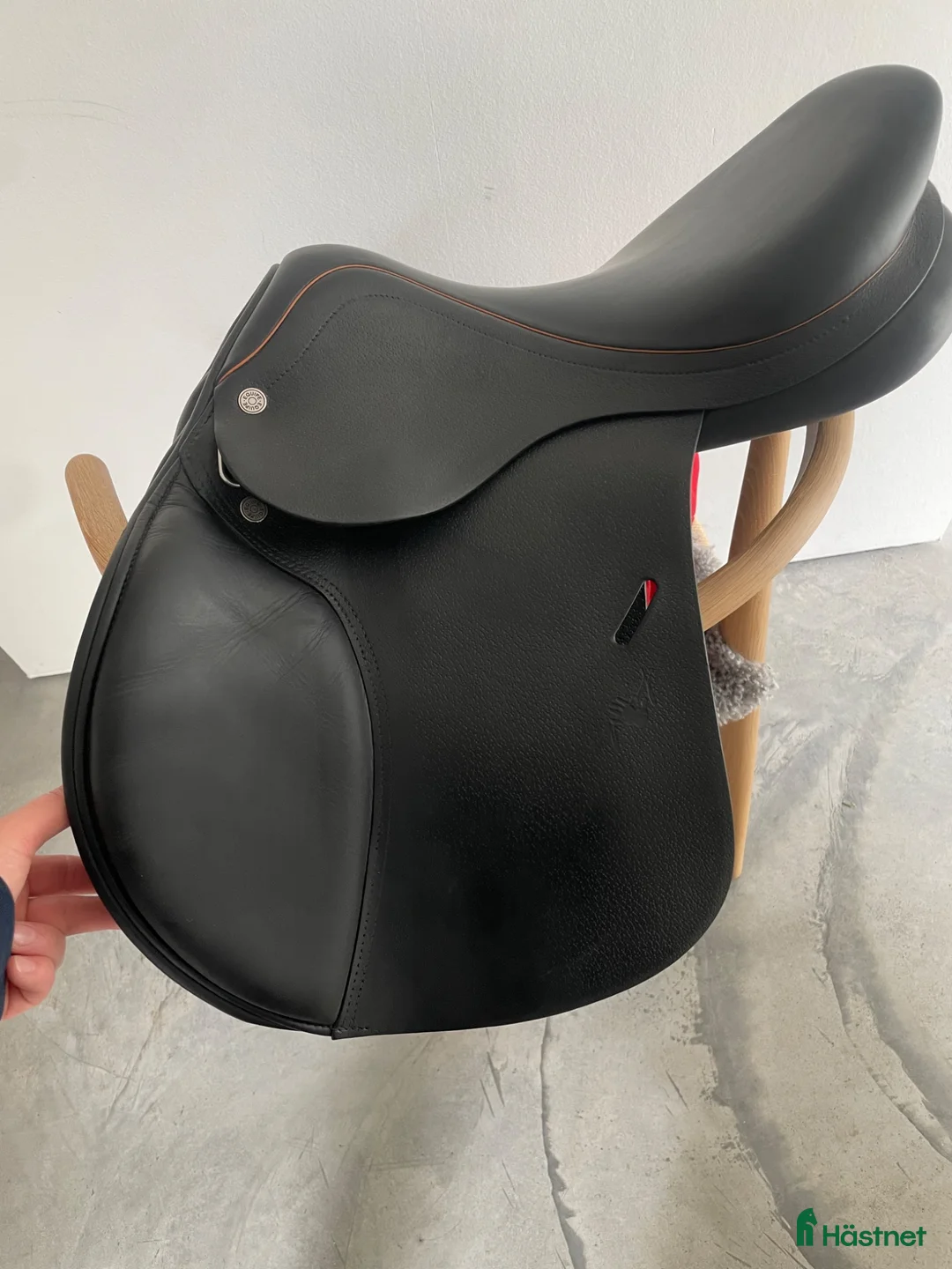 Sadlar hästutrustning till salu: Equipe expression 15,5” - Annons 1