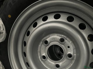 Övrigt fordon & transport till salu: Dubbdäck på fälg till hästtransport/släp i Leksand - Annons 2