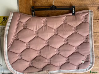 Schabrak & Vojlockar hästutrustning till salu: PS Schabrak stl Full i Berghem - Annons 14