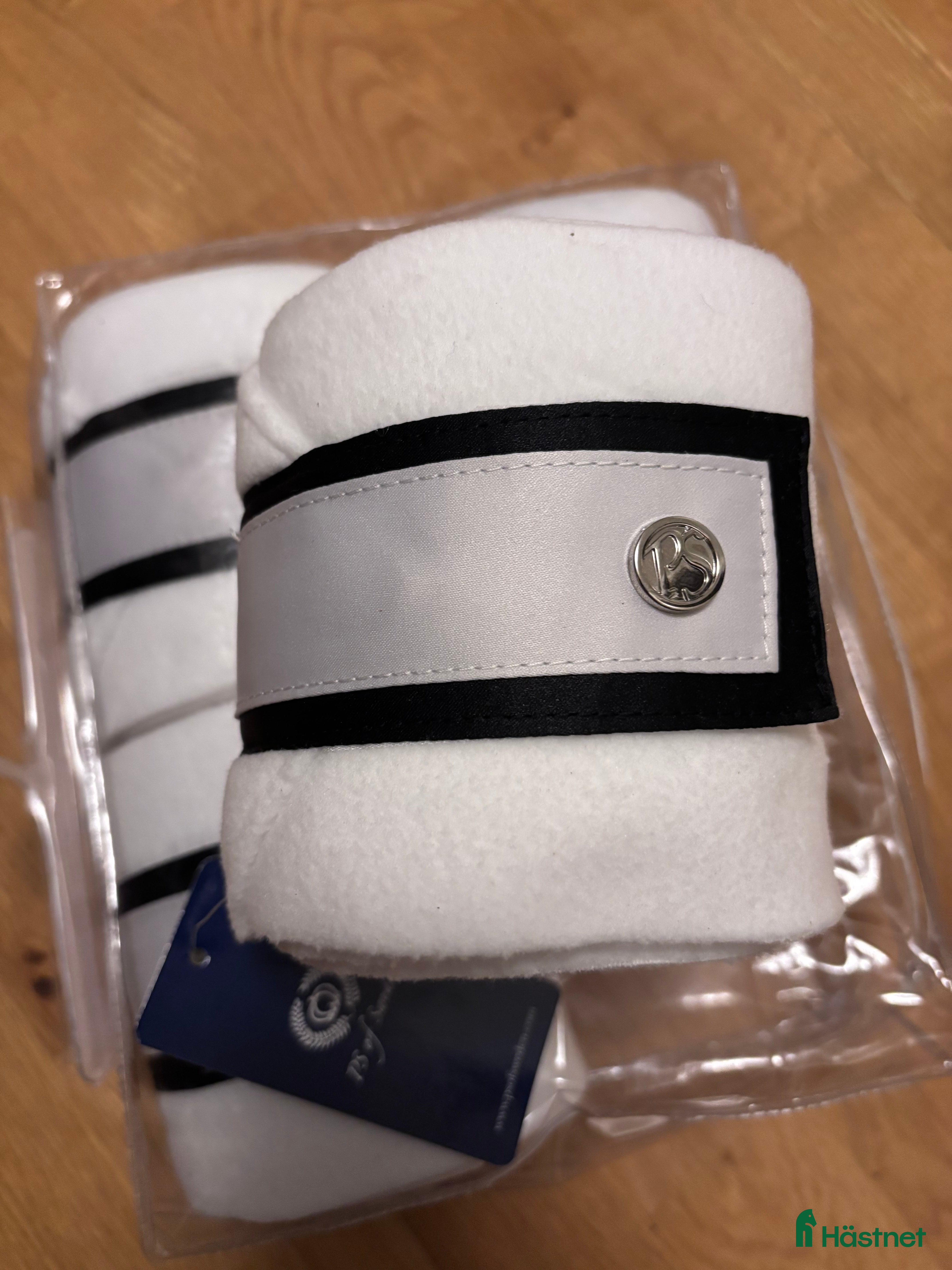 Övrig Hästutrustning hästutrustning till salu: Vita benlindor från PS  i Tyresö - Annons 19