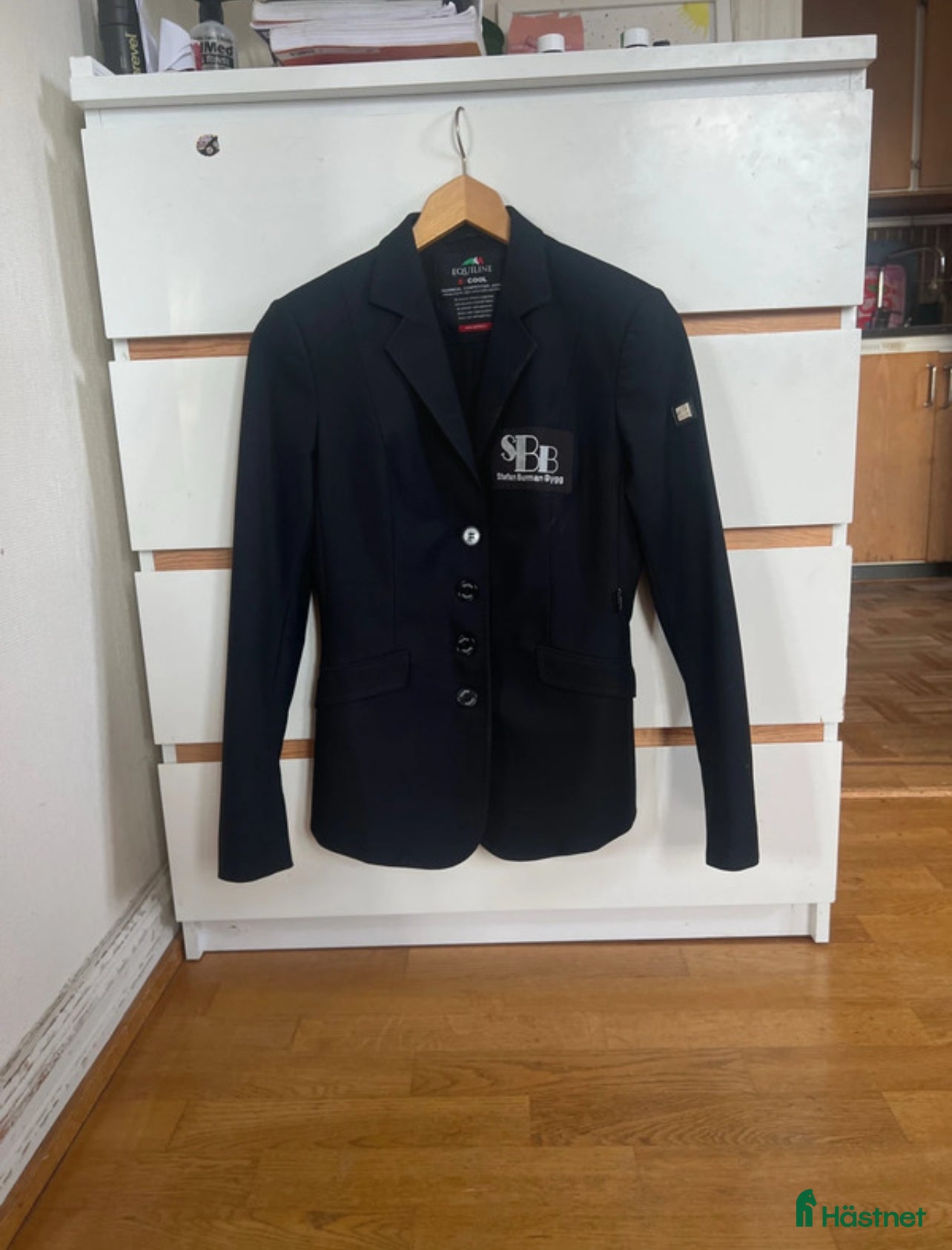 Jackor & Kavajer ryttarutrustning till salu: Equiline kavaj i rikigt bra skick! i Ängelholm - Annons 22