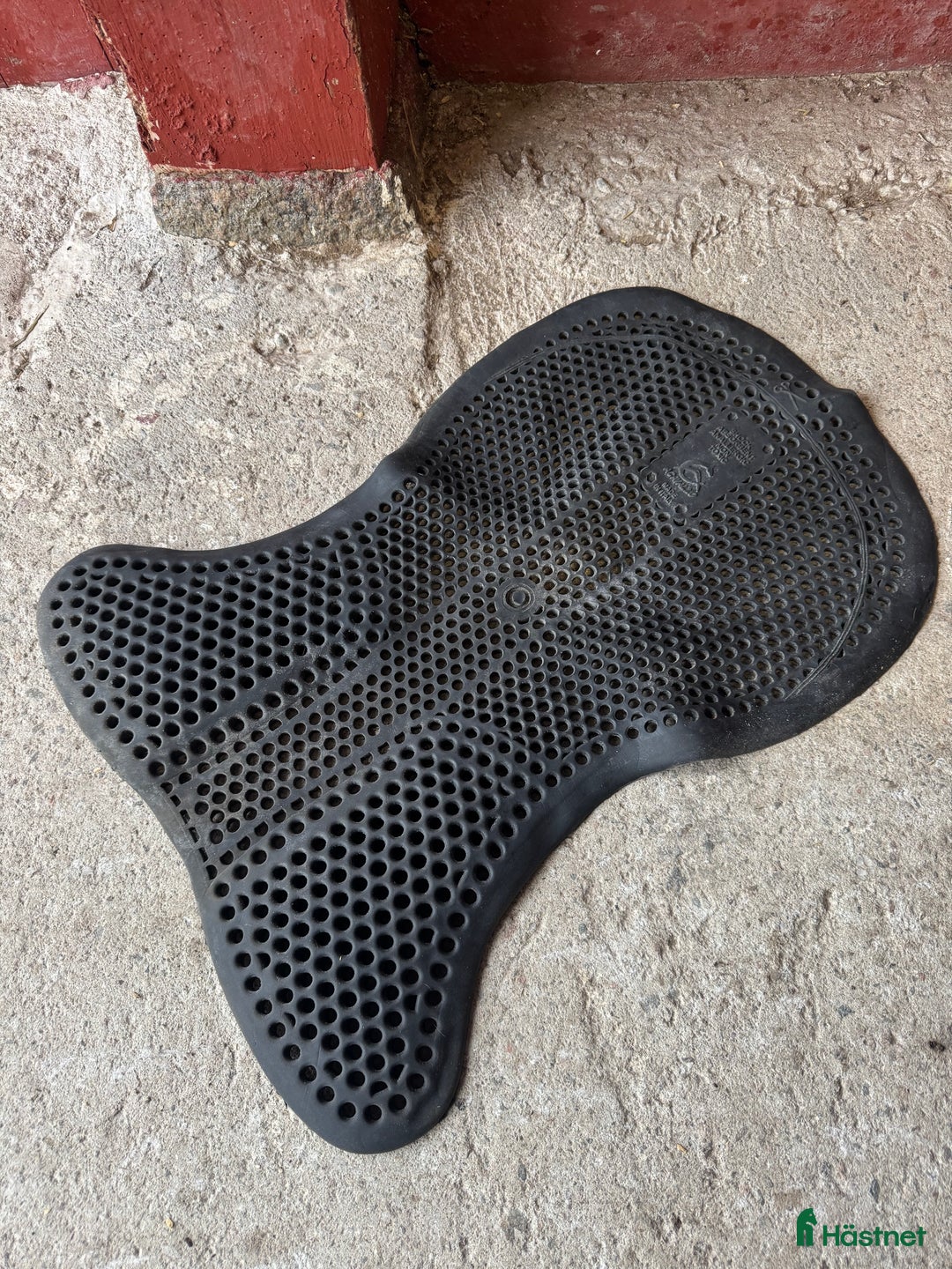 Sadeltillbehör hästutrustning till salu: Acavallo gelépadd i Flen - Annons 1