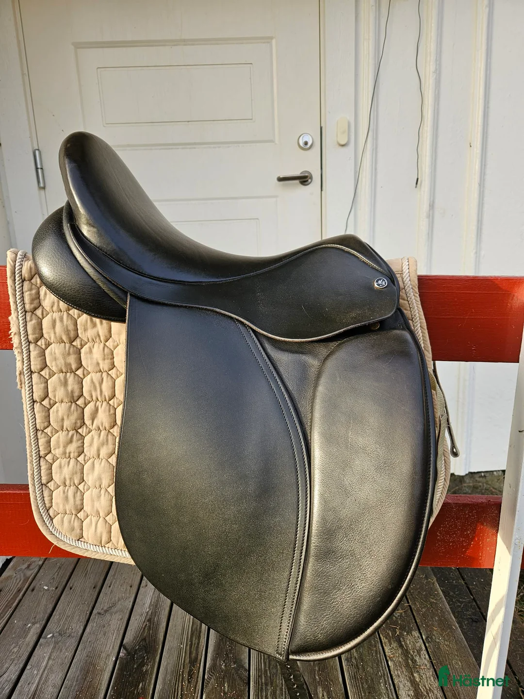 Sadlar hästutrustning till salu: Dressyrsadel Morris & Nolan 16,5"  i Månstad - Annons 2