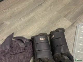 Benskydd hästutrustning till salu: Fint sett! i Henån - Annons 4