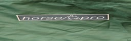 Täcken hästutrustning till salu: Fräscht grönt hästtäcke  i Kista - Annons 1
