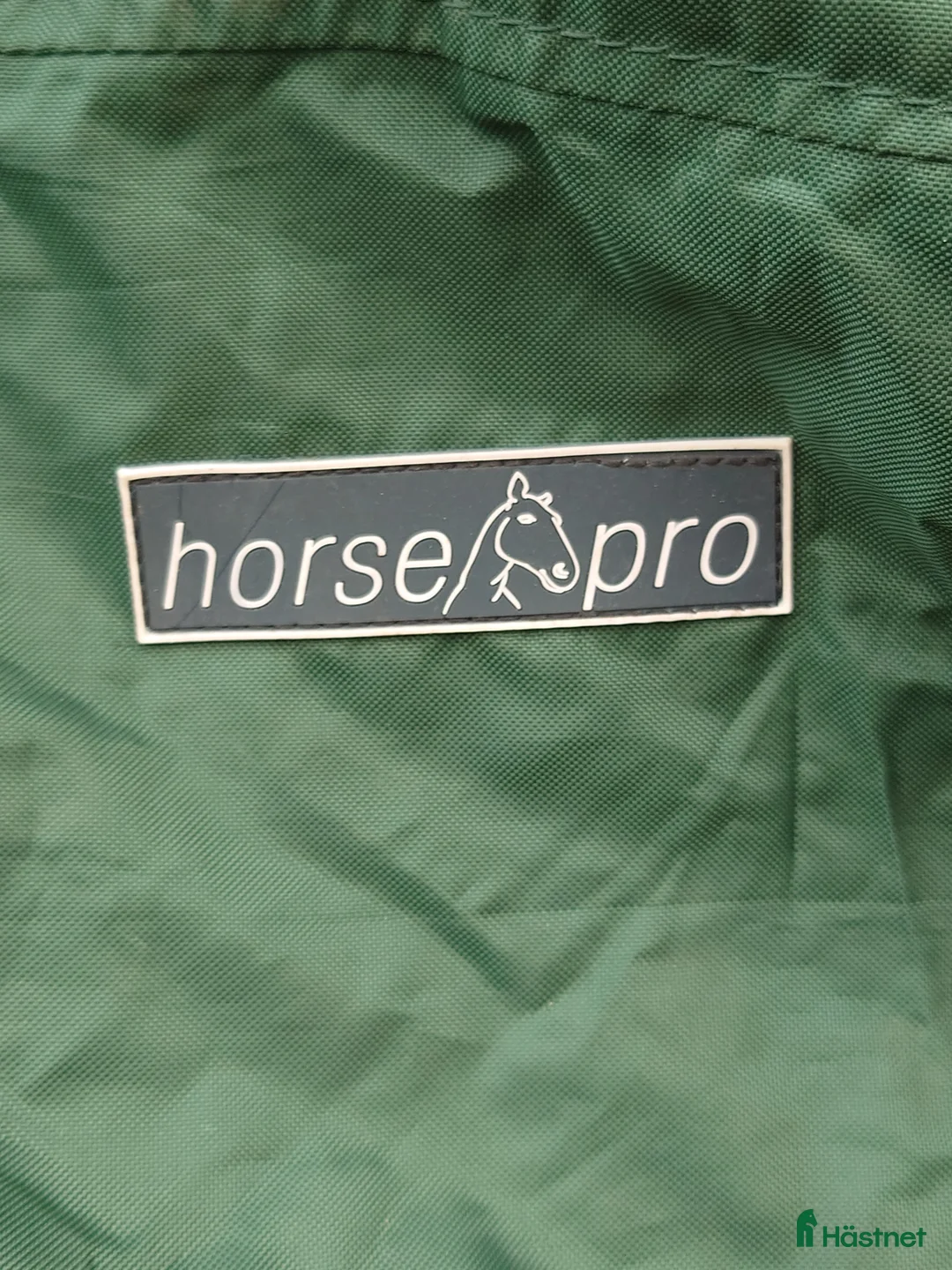 Täcken hästutrustning till salu: Fräscht grönt hästtäcke  i Kista - Annons 1