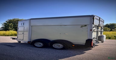 Hästtransporter  fordon & transport till salu i Köping - Annons 13
